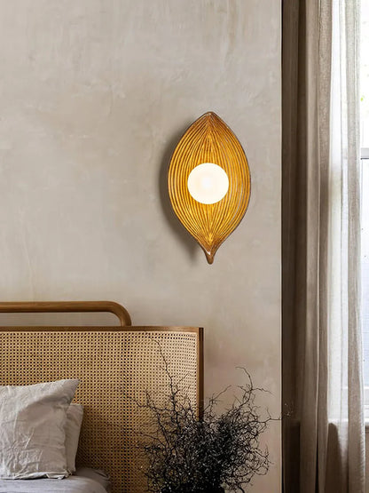 Zen Leaf Wall Lamp