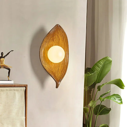Zen Leaf Wall Lamp